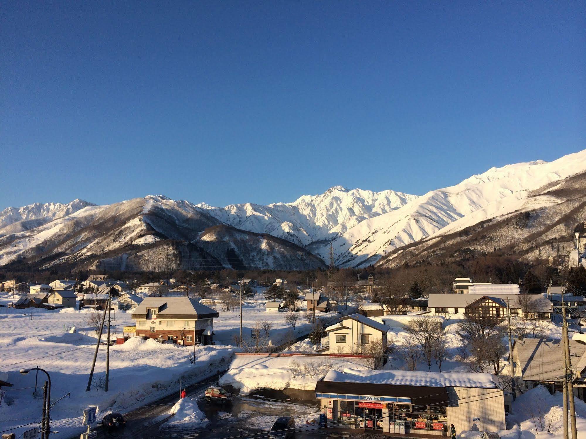 Mountside Jodel Hotel Hakuba Exterior photo
