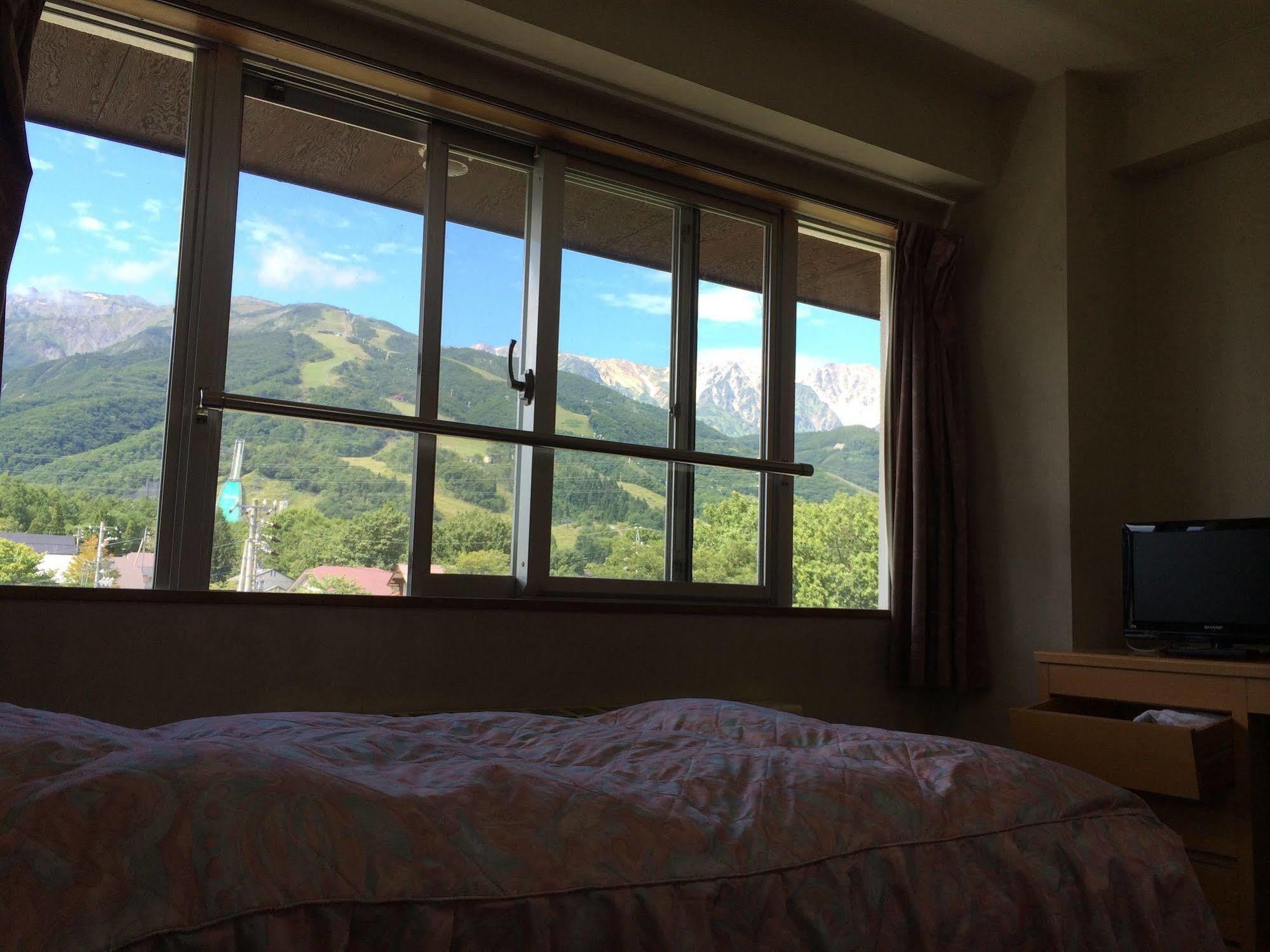 Mountside Jodel Hotel Hakuba Exterior photo